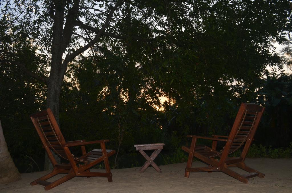 Makulu Safari Camping Udawalawe Exterior photo